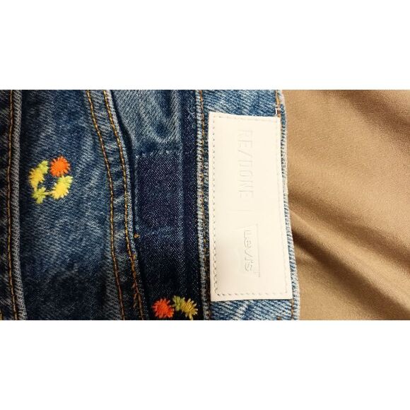COPY - NWT Levi's Redone for women - Picture 3 of 9